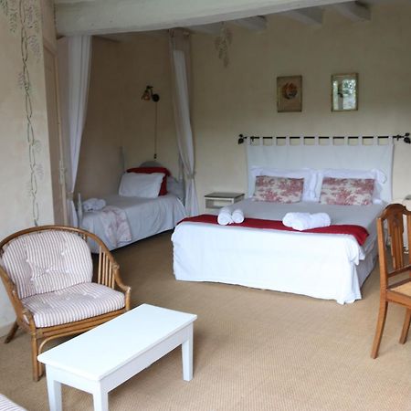 Chambres D'Hotes Du Noisillet Cinais Bagian luar foto