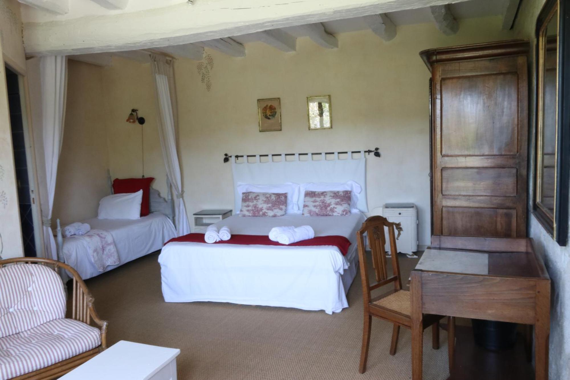 Chambres D'Hotes Du Noisillet Cinais Bagian luar foto