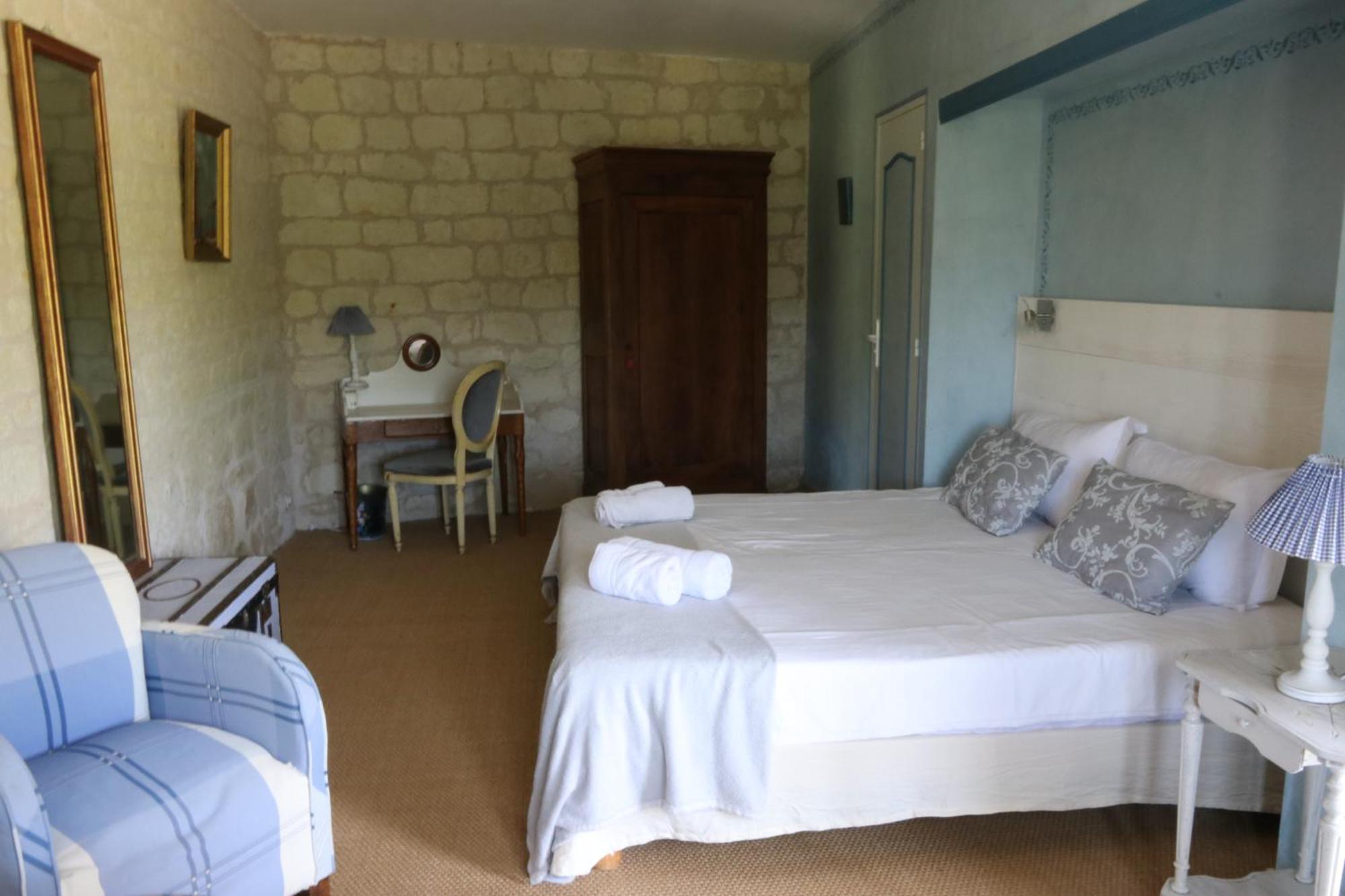 Chambres D'Hotes Du Noisillet Cinais Bagian luar foto