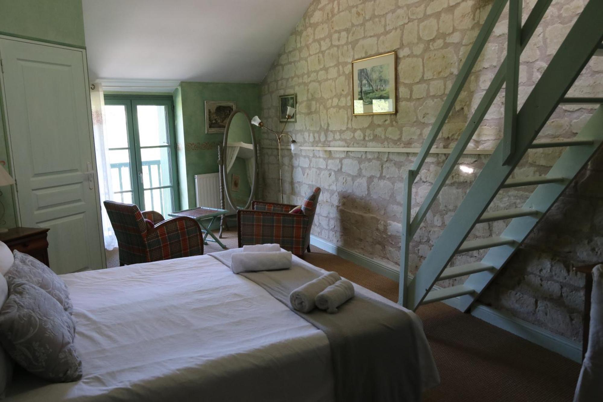 Chambres D'Hotes Du Noisillet Cinais Bagian luar foto